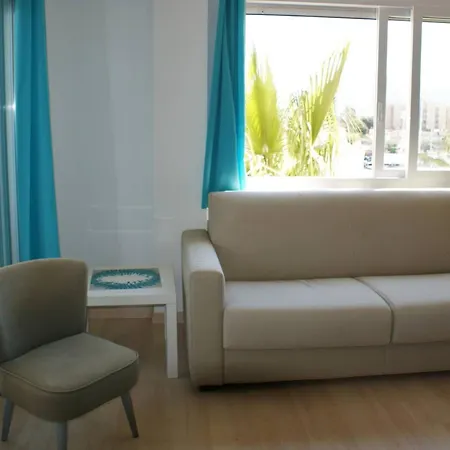 Con Vistas Al Canal En Residencia Con Piscina Roses