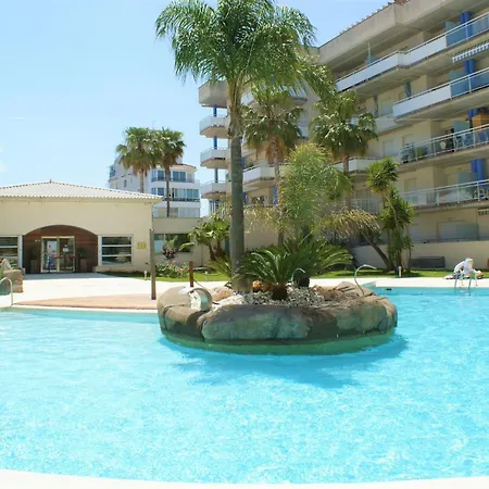 Con Vistas Al Canal En Residencia Con Piscina Roses